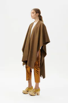 Capa Oriental Lana