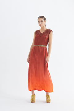 Vestido Carmín en internet