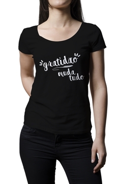Camiseta Baby Look Gratidão muda tudo Feminino Preto - comprar online
