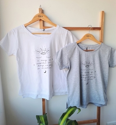 Remera Ojitos - comprar online