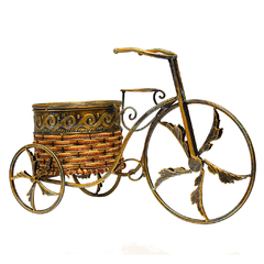 Triciclo com Cesta em Rattan e Ferro