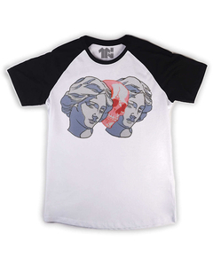Camiseta Raglan Arte Morta