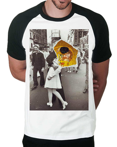 Camiseta Raglan Beijo da Vitória - comprar online