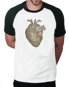 Camiseta Raglan Você Está Aqui - comprar online