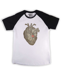 Camiseta Raglan Você Está Aqui