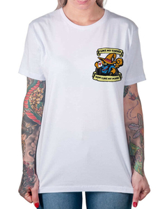 Camiseta Magia Negra no Bolso na internet