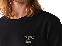 T-Shirt Diehard na internet