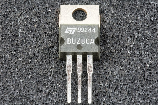 Lot De 10 Transistors BUZ80A En Boîtier TO-220 - Pour Alimentations, Commutation, Amplification - Composants électroniques