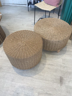 Puff tejido con patas - comprar online