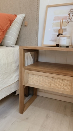 MESA DE LUZ CON ESTANTE Y ESTERILLA - comprar online