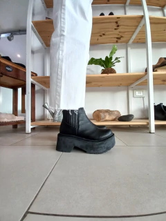 Botas 840 Helsinki negro, Rocío - comprar online