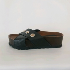 Sandalia cruzada tachas negro, Albany
