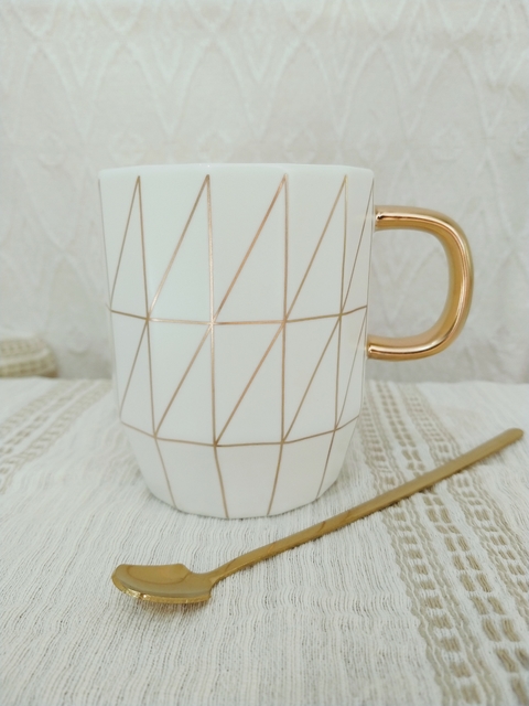 Taza con Base y Tapa
