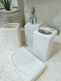 Set de baño x4 "BATH" - Ven a Ver