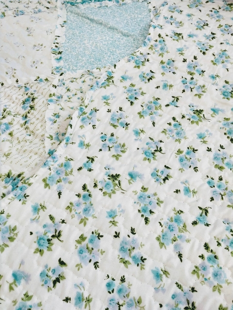Cover Quilt Patchwork Flores Azules