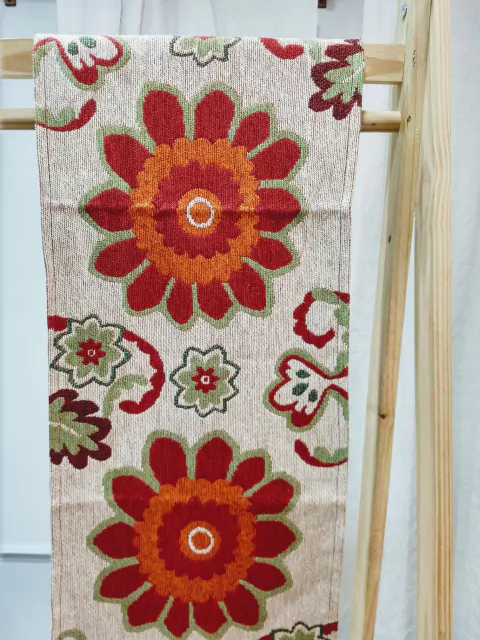 Camino de Mesa Justina Flores