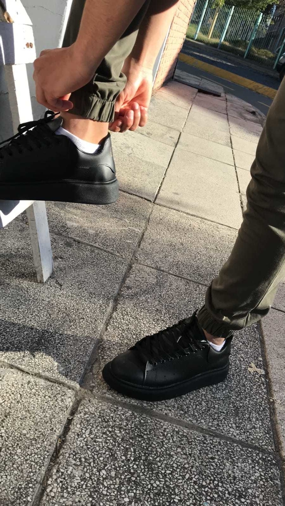 Zapatillas Total Black |MGT| - MGT Ramos Mejía