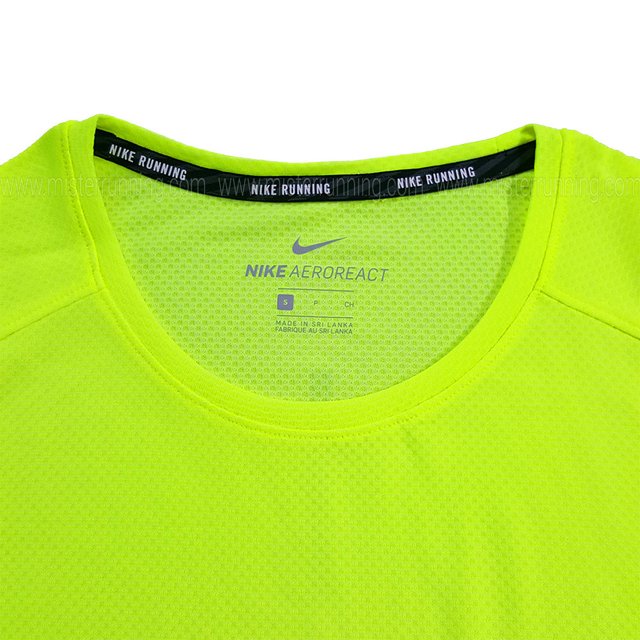 remera nike running