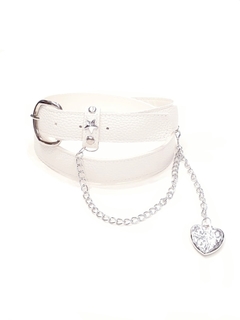 clásico con cadena y dije. cuerina pase 30 mm. BLANCO.