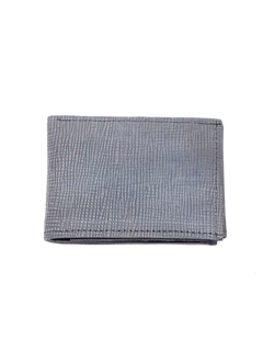 BILLETERA DE CUERO CON VOLANTE ATILIO GRIS TOPO