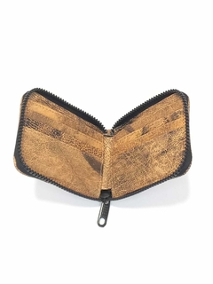 BILLETERA DE CUERO CON CIERRE Y DOBLE TARJETERO. SUELA GASTADO - comprar online