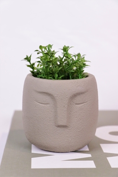 vaso decorativo cinza em rosto minimalista PEQUENO - comprar online