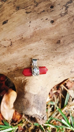 Pingente boho com pedra natural jaspe vermelho