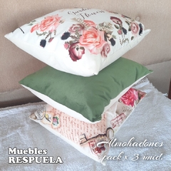 Almohadones deco. Pack x 3 unidades. Rosas en internet