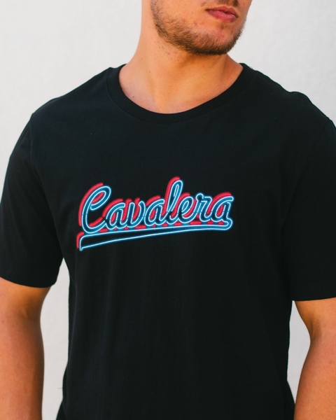 Camiseta Cavalera Estampada Vermelha - Compre Agora