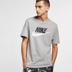 Camiseta Nike Sportswear Tee Icon Futura Masculina Cinza - comprar online