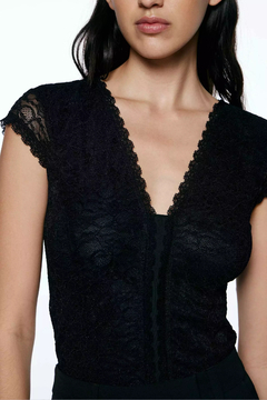 REMERA LORNE en internet