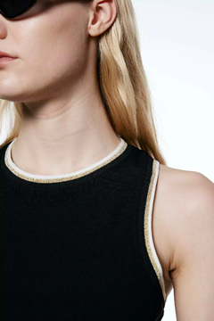 MUSCULOSA SVETI en internet