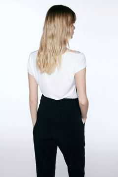 REMERA TOBIN en internet