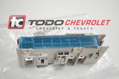 CAJA FUSIBLE HILUX 05->*