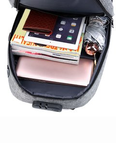 Mochila Portanotebook Antirobo "Aghos" en internet