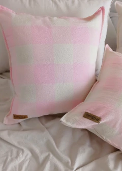 Almohadón Petra Cuadrille Rosa - Acurrucate