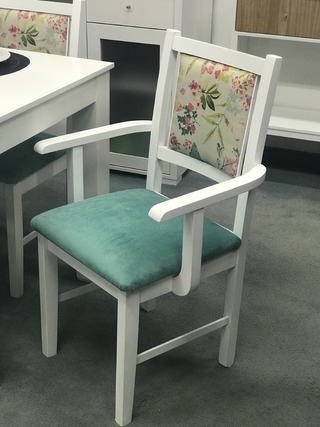Silla con Apoya Brazo Valeria respaldo tapizado