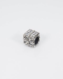 Present Charm - comprar online