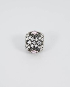 Round Central Charm