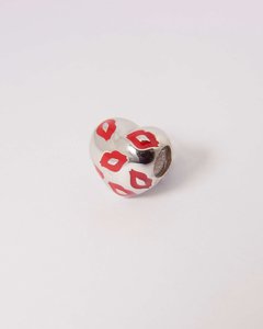 Kiss Me Charm - comprar online