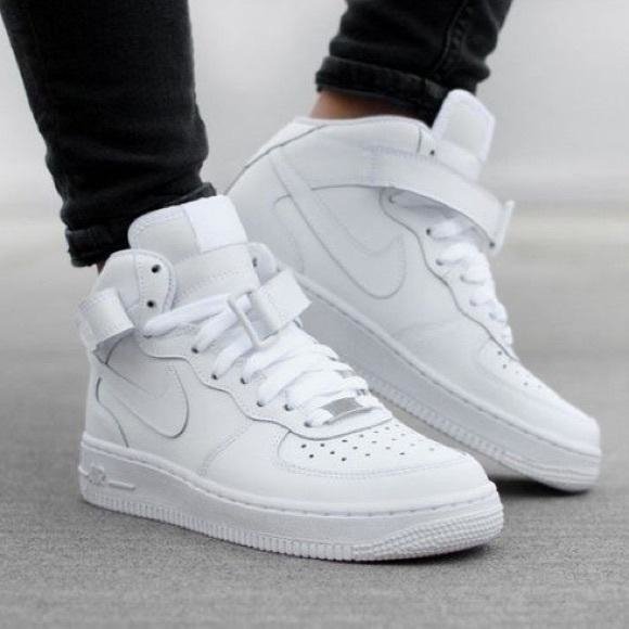 BOTA NIKE AIR FORCE 1 BRANCA - Loja no pé. Os melhores calçados!