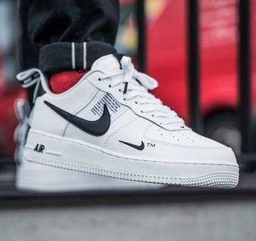 nike air force utility branco e preto