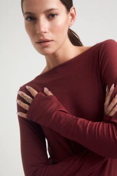 REMERA GLOVE