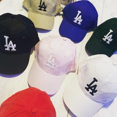 GORRA LA en internet