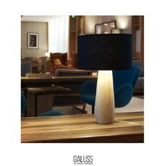 Lampara de mesa de madera torneada en internet