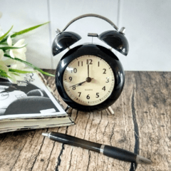 reloj despertador vintage grande en internet