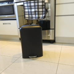 Cesto  de basura  de metal negro   12 litros - comprar online