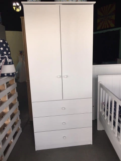 Ropero "ECCO P.C”