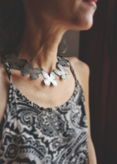 Collar mariposas ▽ Listo para entregar - Marcapiel