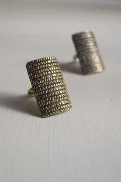 Anillo Hilos Rayados Grande en internet